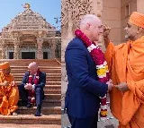 New Zealand PM visits Akshardham temple, lauds Hindu community's contribution back home