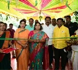 Handloom Weavers to Get Year Round Employment AP Minister Savitri