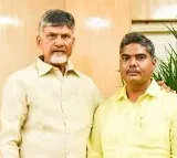 Janasena Leader Jayamangala Touches Chandrababu Naidus Feet