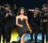 Janhvi Kapoors Stunning Ramp Walk at Lakme Fashion Week