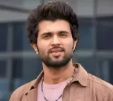 Vijay Deverakondas Sensational Comments on Bollywood