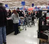 US Shopping Malls See Surge in Sales Amidst Trump Tariffs