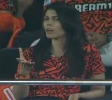 Kavya Maran Angry at SRH Batsmens Performance Watch Viral Video