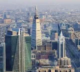 Saudi Arabia Halts Visas for 14 Countries Including India and Pakistan