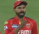 Viral Video Shows Shreyas Iyer’s Reaction to Maxwell’s DRS Call