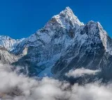 Indian Plate Splitting Under Himalayas A New Study
