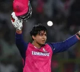 Vaibhav Suryavanshi Receives Praise from Sachin Tendulkar and Rohit Sharma