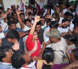 YS Sharmila Arrested in Vijayawada Sent to Hyderabad