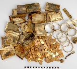 Hikers Discover Millions in Gold During Hike