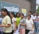 NEET Exam 2025 Physics Section Compared to JEE Advanced