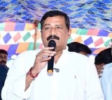 Minister Kondapalli Srinivas and MLA Ganta Srinivasa Rao Escape Accident