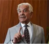 Pakistans Defense Minister Issues Strong Warning to India