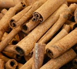How Cinnamon Powder May Help Regulate Blood Sugar