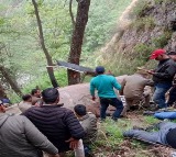 Uttarkashi Helicopter Crash Kills Four Gangotri Pilgrims
