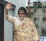 Big B dedicates poem by father Harivansh Rai Bachchan to Indian jawans