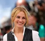Julia Roberts pooch passes away, ex-husband Daniel Moder consoles the actress