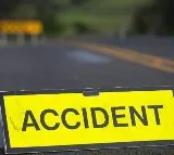 Parigi Road Accident Tourist Bus Collides With Lorry Four Dead