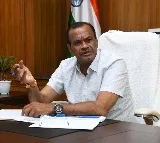 Komatireddy Venkat Reddy Responds to Kavithas Letter to KCR