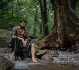 Mohanlal presents golden vel as offering at Murugan temple for Thudarum's success!