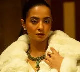 Bollywood Actress Surveen Chawla Details Casting Couch Incident After Marriage