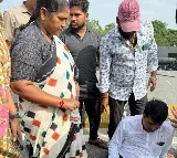 Minister Seethakka helps man having seizure on Panjagutta flyover