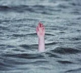 Seven pilgrims drown in Dwarka; one dead, six rescued