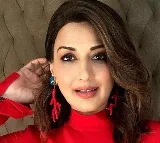 Sonali Bendre Reacts to Raj Thackeray Crush Rumors