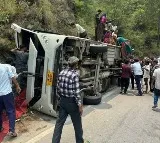 Bus en route to Kedarnath overturns in Tehri; 3 critical