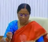 Konda Surekha Criticizes MLAs Naini Rajender Reddy and Kadiyam Srihari