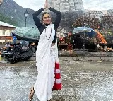 Amruta Khanvilkar visits Kedarnath Temple to celebrate International Yoga Day