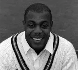Former England pacer David Lawrence dies at 61