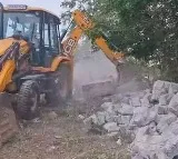 Hydra Enters Pocharam Municipality Demolishes Illegal Construction