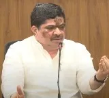 Ponnam Prabhakar Comments on Kavithas BC Bill Stance