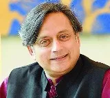 Modi Praised by Shashi Tharoor Denies BJP Entry