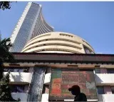 Indian stock markets end week lower amid trade deal concerns, profit booking