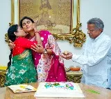 YS Jagan, Sharmila pay tributes to father YSR