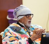 Big B says ‘shuru kardiya kaam’ as he preps for ‘KBC’ new season