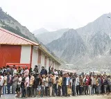 Amarnath Yatra Sees Huge Influx of Devotees Over One Lakh Pilgrims in Six Days