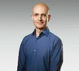 Indian origin Sabih Khan named Apples new Chief Operating Officer
