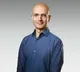 Indian origin Sabih Khan named Apples new Chief Operating Officer