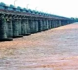 Dhavaleswaram Godavari barrage all gates opened due to heavy floods