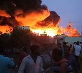 Four wagons gutted in major fire on diesel-laden goods train in TN (Ld)