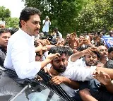 Jagan hits the roads to trigger political heat in Andhra Pradesh