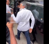 Rajamouli loses temper with fan seeking selfie at Kotas residence