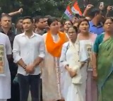 Mamata Banerjee Protests in Kolkata Rain Against BJP