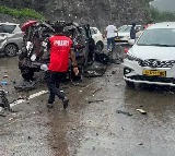 Mumbai Pune Expressway Truck Hits 20 Cars 19 Injured