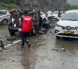 Mumbai Pune Expressway Truck Hits 20 Cars 19 Injured