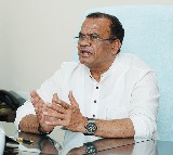 Komatireddy Venkat Reddy suggests increasing film workers salaries