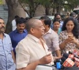 Chiranjeevi mediates film workers wages dispute