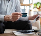 Deepak shocked after seeing crores in mothers account